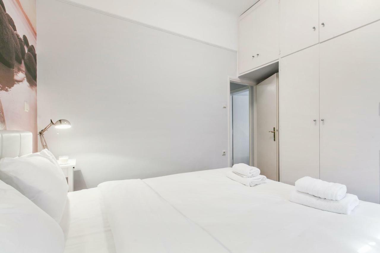 Trendy Minimal Flat In Posh Athens Apartment ภายนอก รูปภาพ